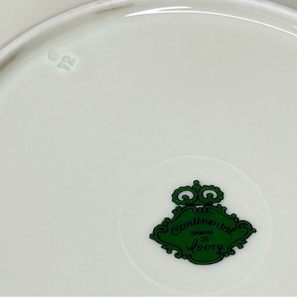 Vintage Continental Ivory Ceramic Side/Salad Plate-Floral-Flower-Traditional-Vtg - Picture 5 of 6